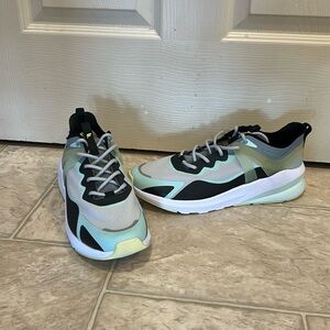 Fabletics NWOT Sneakers